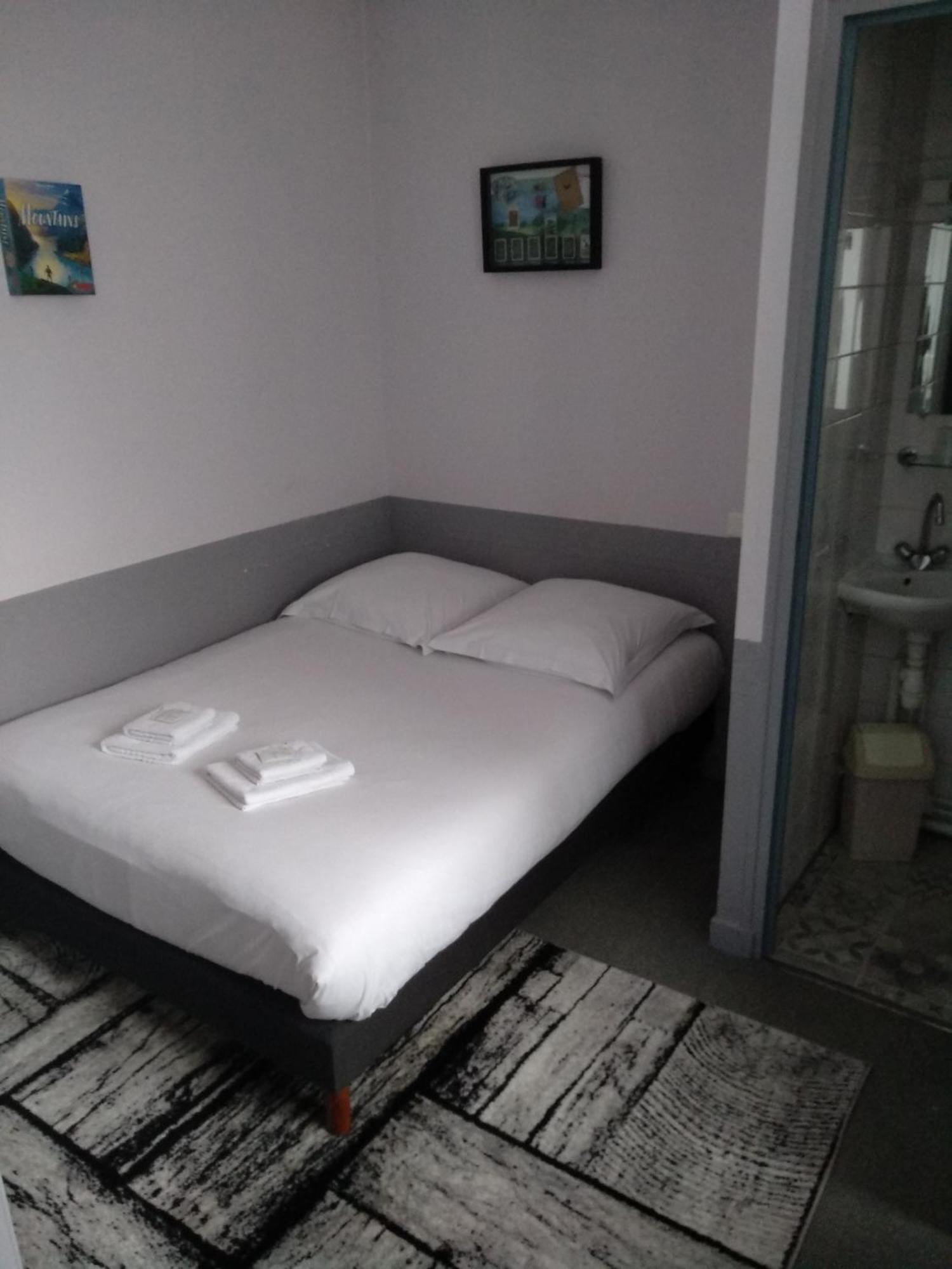 Hotel Angelys Ploërmel Habitación foto